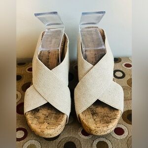 Lucky Brand Women's Miller2 Sandal Size 8M Cork Wedge Heel Tan Straps